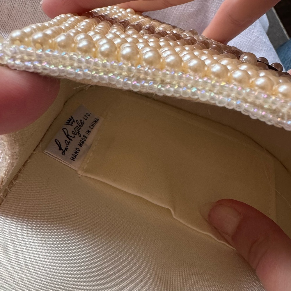 Vintage Elegant Pearl-Embellished Cream Bag - Picture 5 of 5
